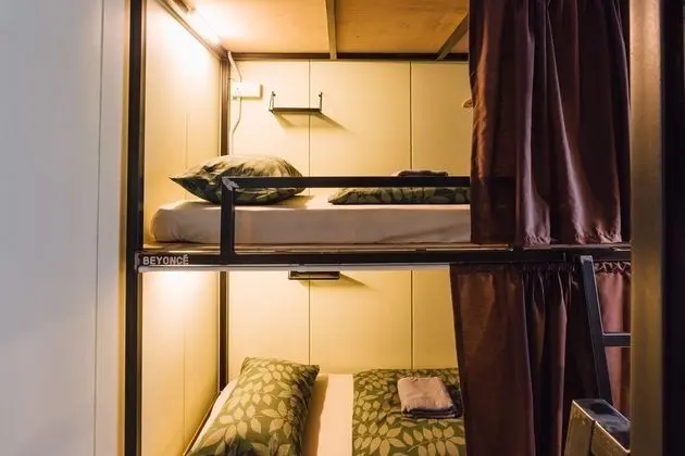 Comfort Dört Kişilik Oda, Sigara İçilmez, Ortak Banyo (adult only)