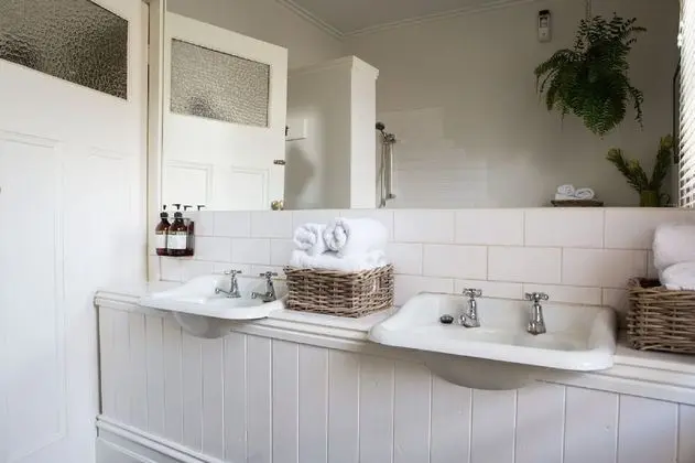 Standard Oda, Ortak Banyo (Classic Queen Room)