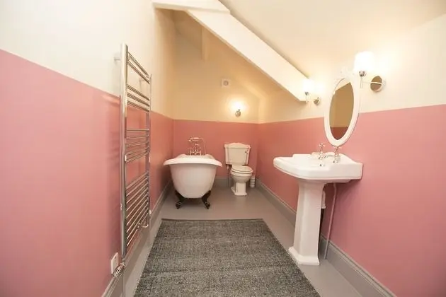 Kır Evi, Özel Banyo (Coach House)