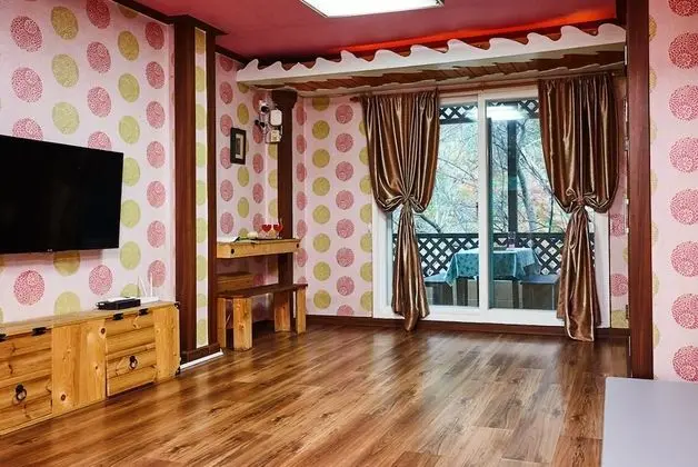 Oda (Hinoki Cypress)