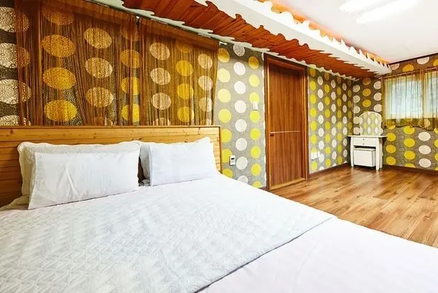 Oda (Hinoki Cypress)