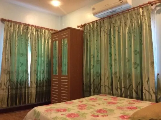 2 Private Double Rooms with Ensuite Bathroom