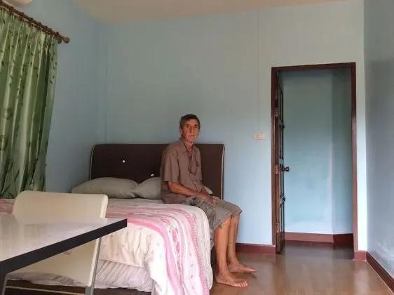 2 Private Double Rooms with Ensuite Bathroom