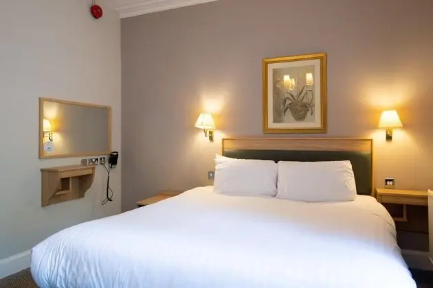 Tek Büyük Yataklı Oda