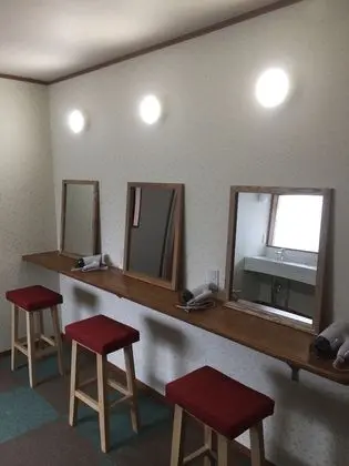Ortak Ranzalı Oda, Sadece kadınlar için