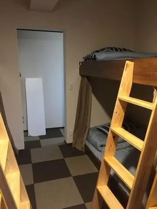 Ortak Ranzalı Oda, Sadece kadınlar için