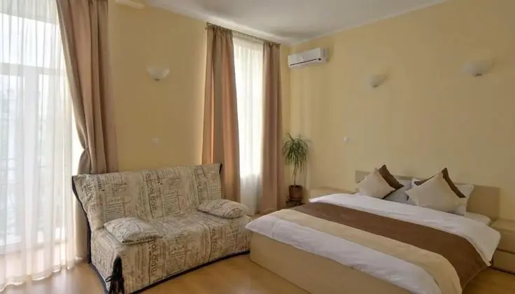 Tek Büyük Yataklı Oda, Balkon