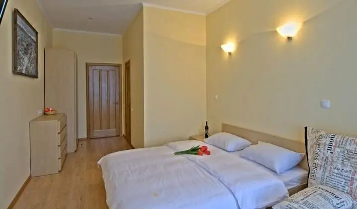 Tek Büyük Yataklı Oda, Balkon