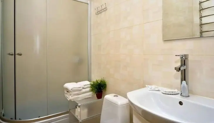 Tek Büyük Yataklı Oda, Balkon