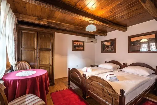 Tek Büyük Yataklı Oda