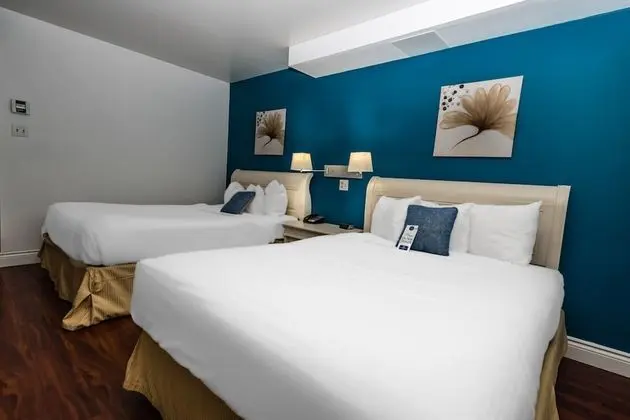 Queen Room - 2 Queen Beds