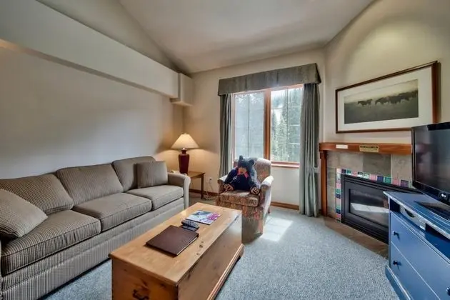 Çatı Katı (Loft), 1 Büyük (Queen) Boy Yatak ve Çekyat