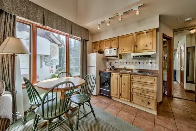 Çatı Katı (Loft), 1 Büyük (Queen) Boy Yatak ve Çekyat