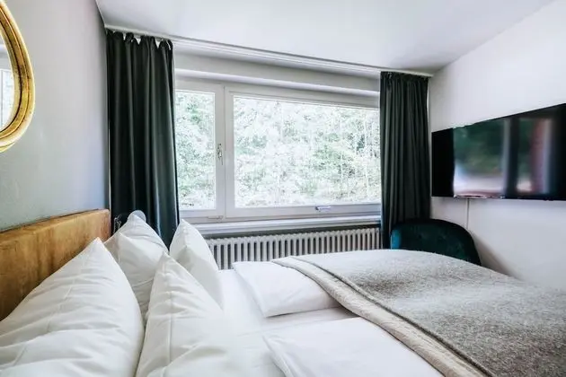 Basic Tek Büyük Yataklı Oda