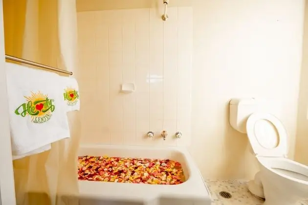 Traditional Tek Büyük Yataklı Oda