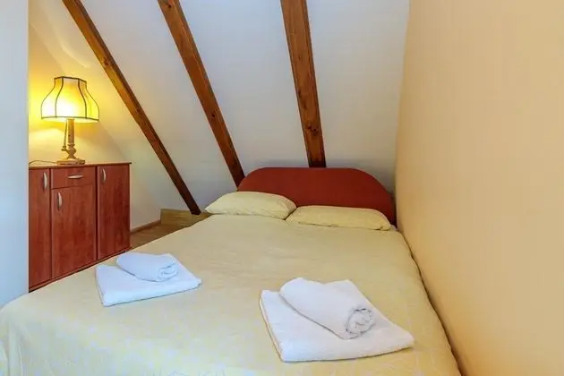 Family Dağ Evi, Birden Çok Yatak, 2 Banyolu, Bahçeli (Heated Pool Chalet Zavrh 1)