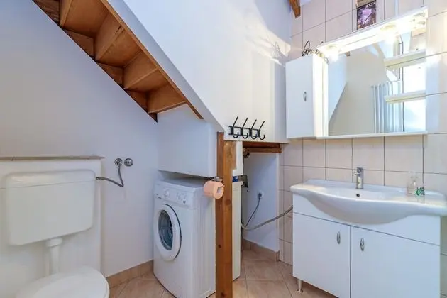Family Dağ Evi, Birden Çok Yatak, 2 Banyolu, Bahçeli (Heated Pool Chalet Zavrh 1)