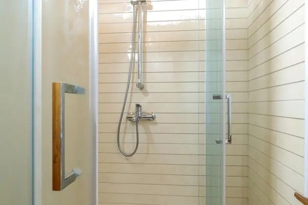 Family Dağ Evi, Birden Çok Yatak, 2 Banyolu, Bahçeli (Heated Pool Chalet Zavrh 1)