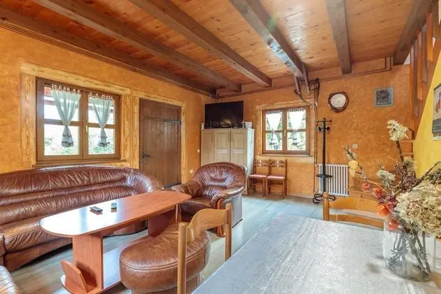 Family Dağ Evi, Birden Çok Yatak, 2 Banyolu, Bahçeli (Heated Pool Chalet Zavrh 1)