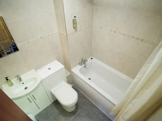 İki Ayrı Yataklı Oda, Banyolu/Duşlu
