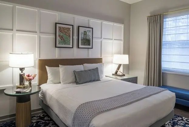 One Bedroom King Suite