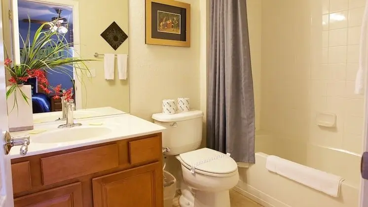 Exclusive 5 Bedroom Vacation Home with Pool