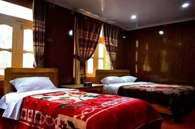 Deluxe Üç Kişilik Oda