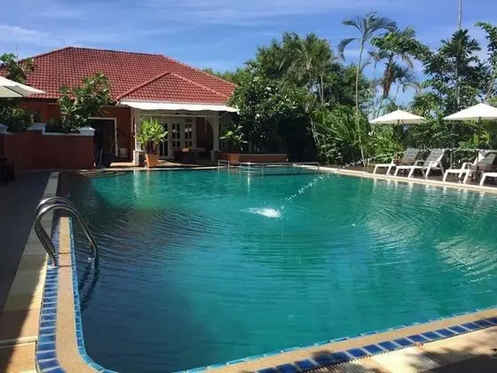 6 Bedroom Villa