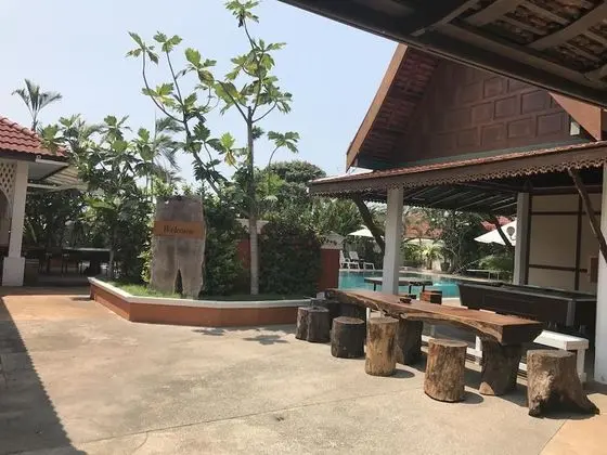 6 Bedroom Villa