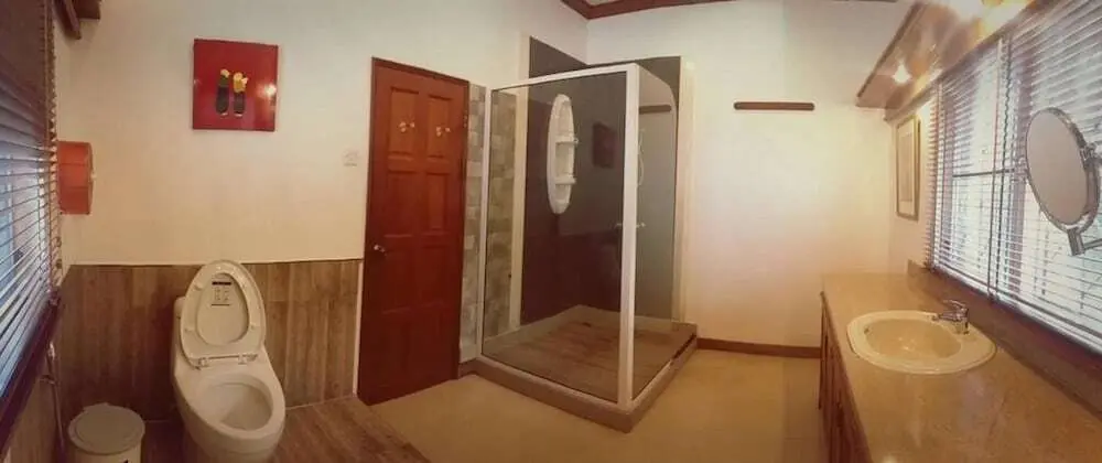 6 Bedroom Villa