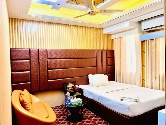 Deluxe Tek Büyük Yataklı Oda