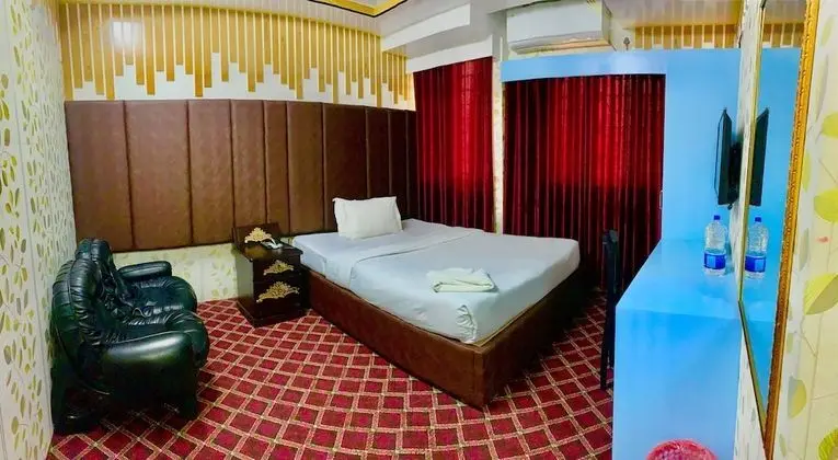 Deluxe Tek Büyük Yataklı Oda