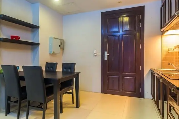 2 Bedrooms Apartment