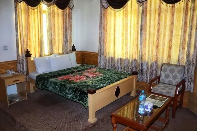 Deluxe Tek Büyük veya İki Ayrı Yataklı Oda