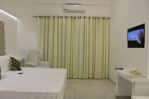 Deluxe Tek Büyük Yataklı Oda, 1 En Büyük (King) Boy Yatak, Özel Banyo, Bahçeli