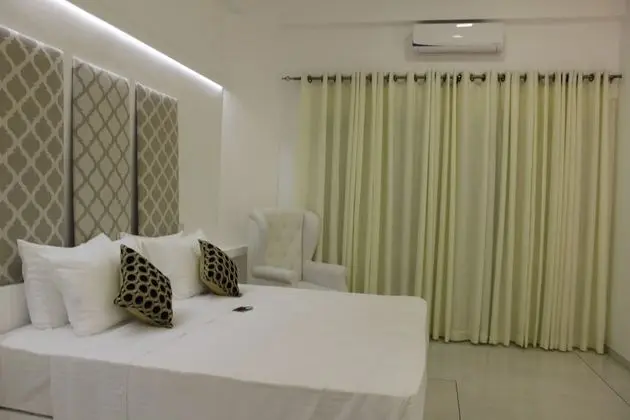 Deluxe Tek Büyük Yataklı Oda, 1 En Büyük (King) Boy Yatak, Özel Banyo, Bahçeli