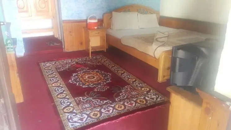 Standard Tek Büyük Yataklı Oda