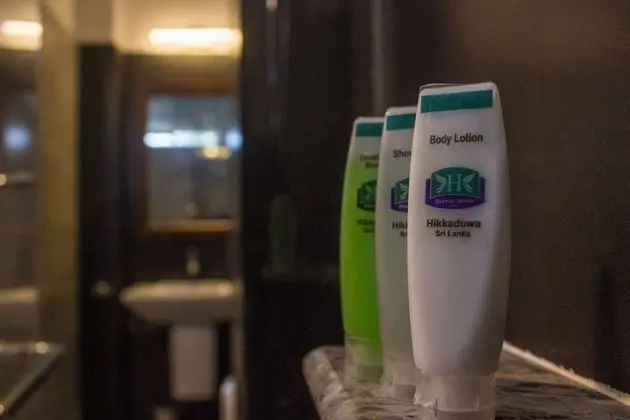 Deluxe Tek Büyük Yataklı Oda, Balkon, Plaj Kenarı
