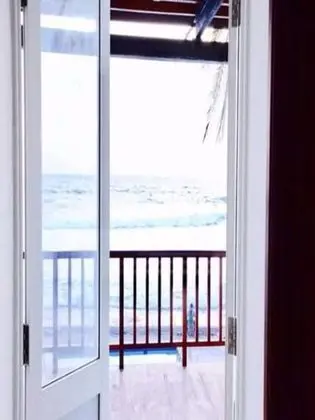 Deluxe Tek Büyük Yataklı Oda, Balkon, Plaj Kenarı