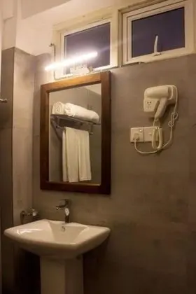 Deluxe Tek Büyük Yataklı Oda, Banyolu/Duşlu