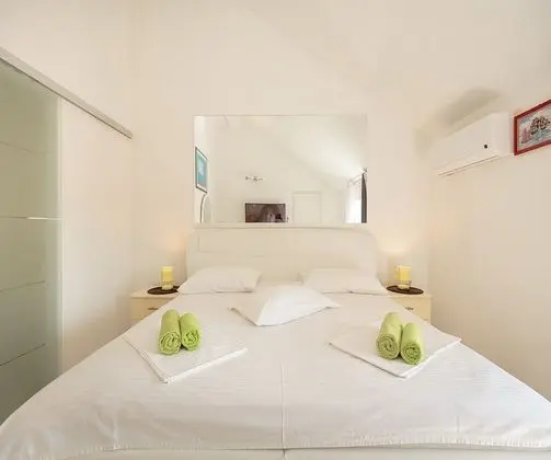 Apart Daire (3 Bedroom Apt with Jacuzzi n Sea View)