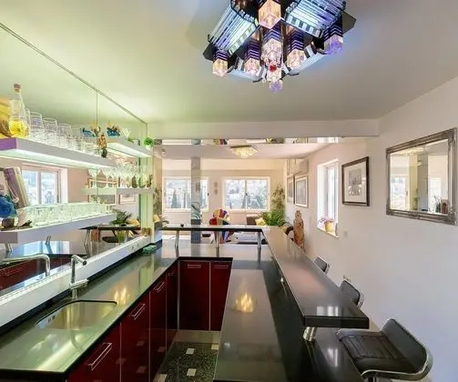 Apart Daire (3 Bedroom Apt with Jacuzzi n Sea View)