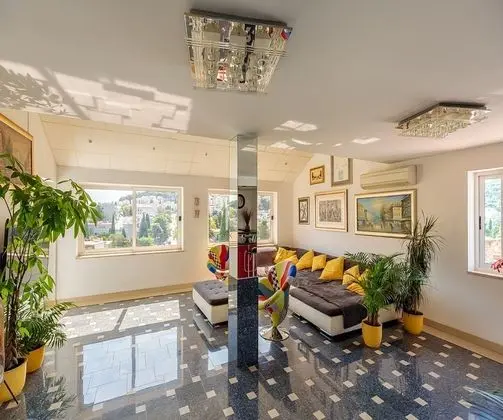 Apart Daire (3 Bedroom Apt with Jacuzzi n Sea View)