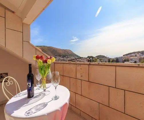 Apart Daire (3 Bedroom Apt with Jacuzzi n Sea View)