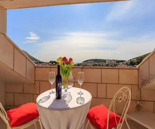 Apart Daire (3 Bedroom Apt with Jacuzzi n Sea View)