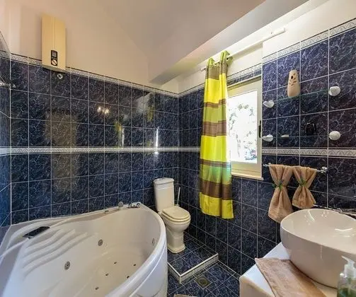 Apart Daire (3 Bedroom Apt with Jacuzzi n Sea View)