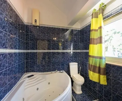 Apart Daire (3 Bedroom Apt with Jacuzzi n Sea View)