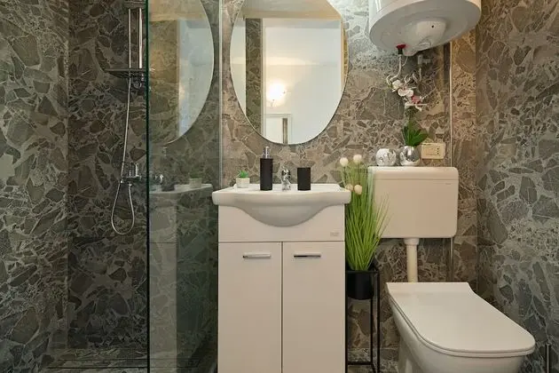 Apart Daire (3 Bedroom Apt with Jacuzzi n Sea View)