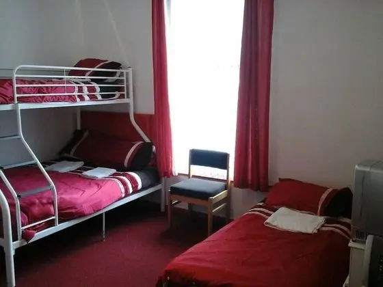 Süit, Ortak Banyo (Room 6)
