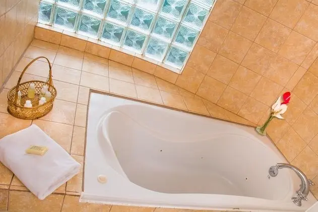 Deluxe Apart Daire, 2 Yatak Odası, Havuz Manzaralı, Okyanusa Sıfır